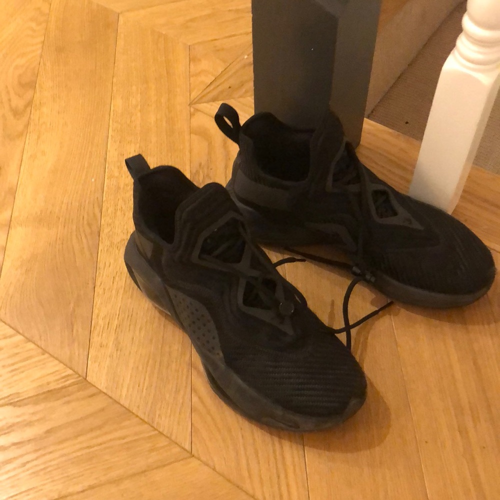 Lebron James basketball shoes